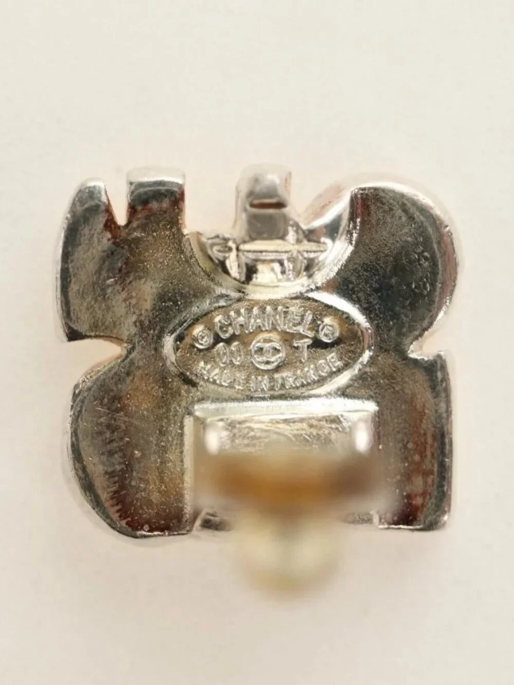 CHANEL Earring metal Beige CC Auth 185855M